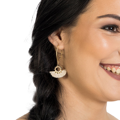 White mini flare tassel curved wire earrings