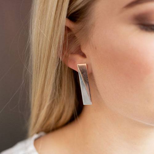 2 Tone Bar Studs